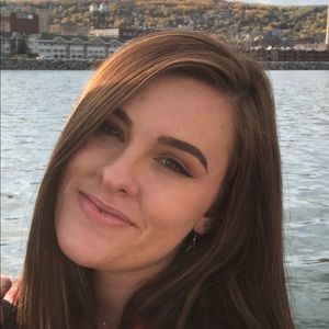 Meet your Posher, Katie